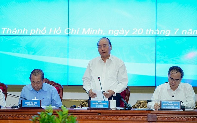 El primer ministro de Vietnam, Nguyen Xuan Phuc interviene en el evento. 