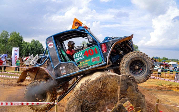 Espectaculares imágenes del torneo de autos todoterreno más grande de Vietnam 