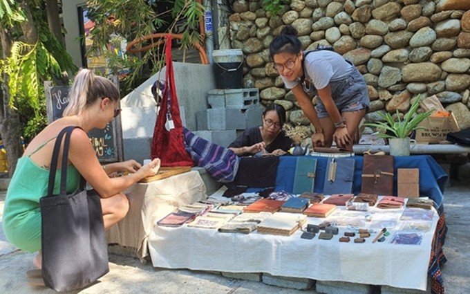 En el mercado. (Fotografía: cand.com.vn)