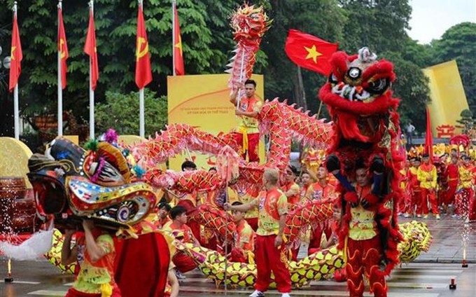 El Festival de Danza del Dragón Hanoi 2020 (Fotografía: thethaovanhoa.vn)