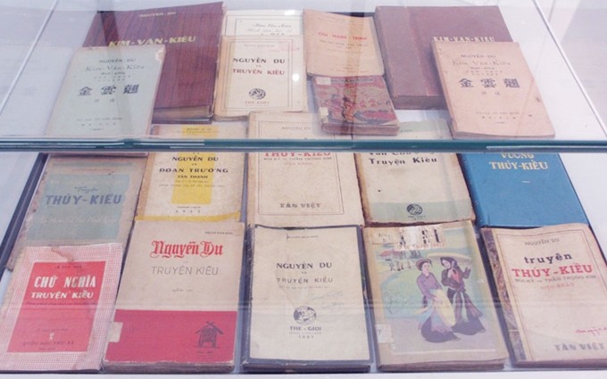 Las publicaciones sobre “Truyen Kieu”. (Fotografía: dangcongsan.vn)