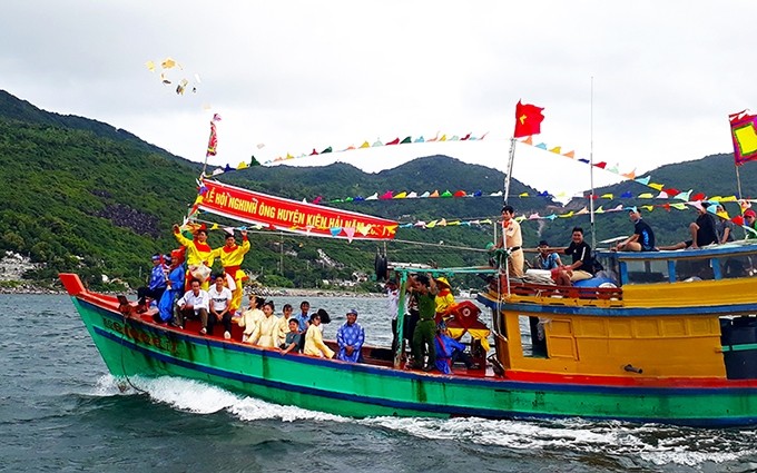 Celebran el Festival Nghinh Ong 2020 en Kien Giang. (Fotografía: nhandan.com.vn)