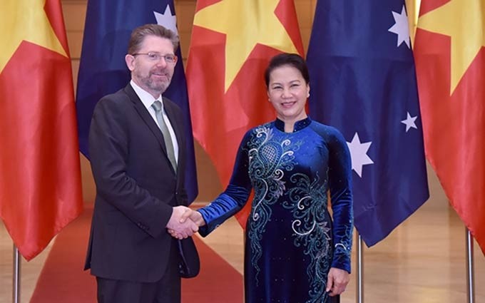 Inicia presidente del Senado de Australia visita oficial a Vietnam