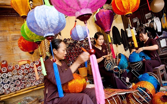 Un taller de fabricación de linternas en Hoi An.