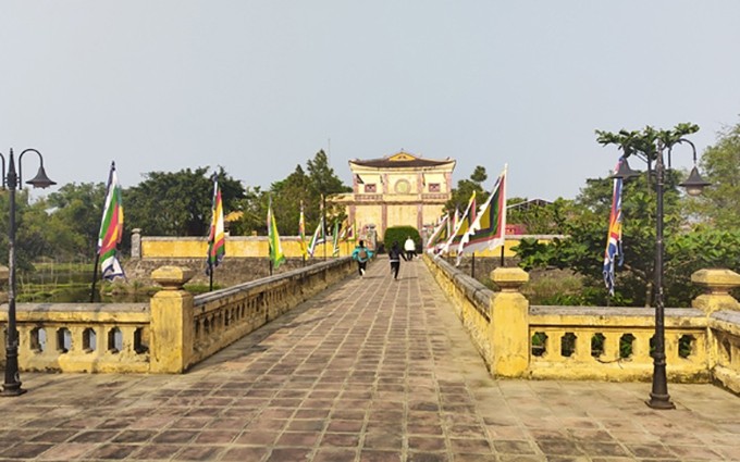 Entrada hacia el Archivo de Lau Tang Tho, en la ciudad central de Hue. (Fotografía: toquoc.vn)