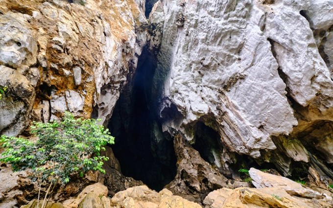 La cueva Tham Nang Man, en la comuna de Yen Khe, distrito de Con Cuong, Nghe An.
