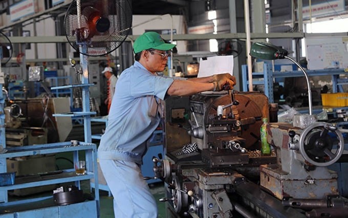 Fabricación de componentes mecánicos en la sociedad de responsabilidad limitada Industria Tri Cuong (complejo industrial de automóviles Nguyen Khe, distrito Dong Anh, Hanói).