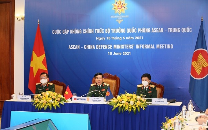 El miembro del Buró Político y ministro de Defensa de Vietnam, coronel general Phan Van Giang en el evento. (Fotografía: baoquocte.vn)