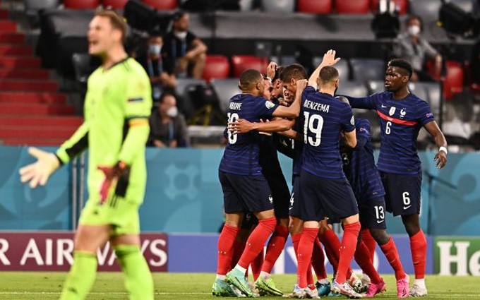 Francia vence a Alemania gracias a un autogol de Hummels