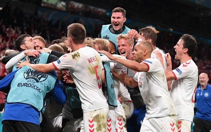 Dinamarca avanza a los octavos de final de la Eurocopa 2020.