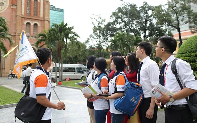 Vietnam apoya a guías turísticos afectados por Covid-19