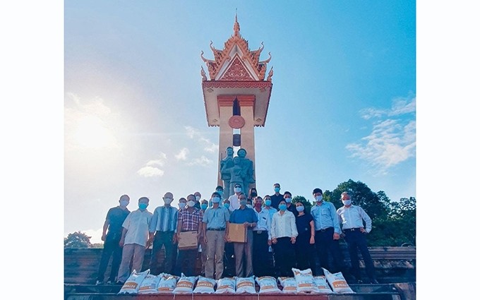  Consulado General de Vietnam en Camboya conmemora el Día de Inválidos de Guerra y Mártires.
