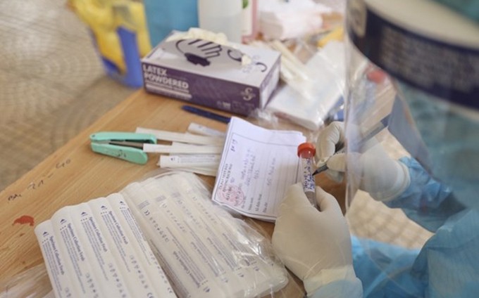 Hanói continúa realizando pruebas para personas en áreas de alto riesgo (Fotografía: VNA)