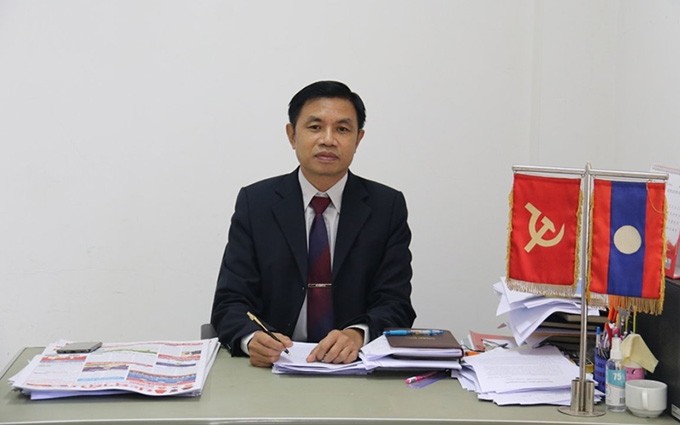 Syvanh Homsayadeth, subjefe de redacción del periódico Pasaxon. (Fotografía: Nhan Dan)