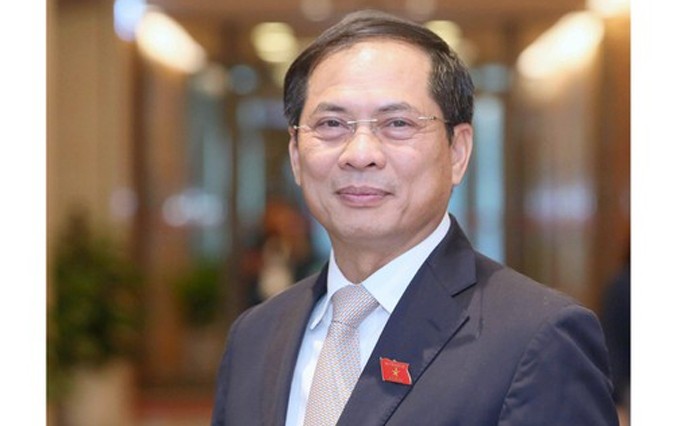 El ministro de Relaciones Exteriores, Bui Thanh Son.