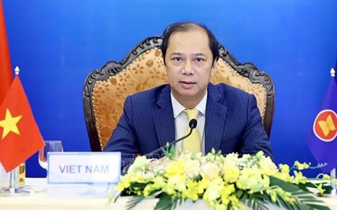 El viceministro de Relaciones Exteriores de Vietnam, Nguyen Quoc Dung participa en la reunión virtual (Fotografía: VNA)