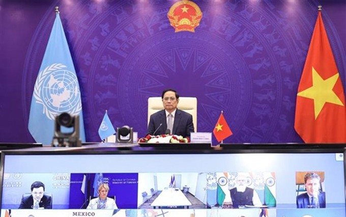 El primer ministro de Vietnam, Pham Minh Chinh, participa en el debate del Consejo de Seguridad sobre la seguridad marítima. (Fotografía: VNA)