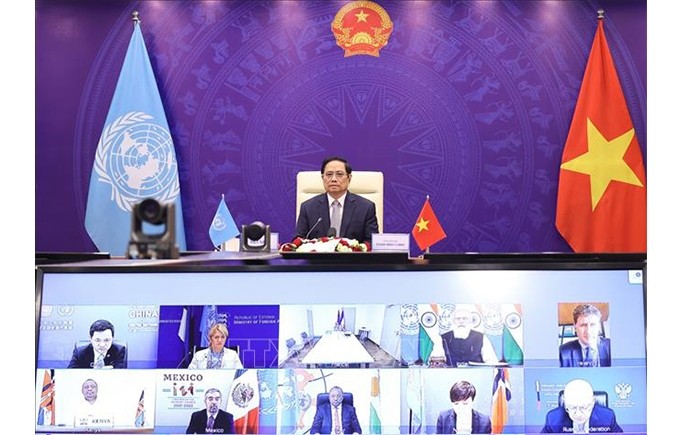 El primer ministro de Vietnam, Pham Minh Chinh, participa en el debate de alto nivel del Consejo de Seguridad de las Naciones Unidas sobre el enfrentamiento a los desafíos a la seguridad marítima. (Fotografía: VNA)