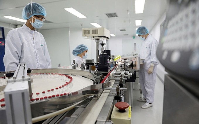  Vietnam acelera producción de vacunas propias contra el Covid-19