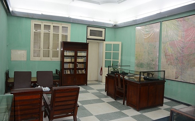Oficina del general Vo Nguyen Giap en la reliquia de la Casa número D67. (Fotografía: Nhan Dan)