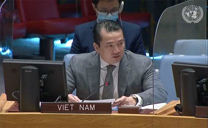 El embajador Pham Hai Anh en la sesión. (Fotografía: VOV)