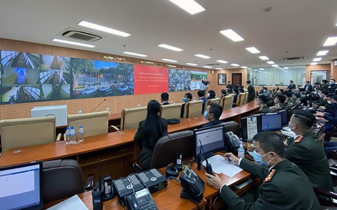 Centro de Información de la Policía de Hanói, el lugar para recibir y procesar alarmas de incendio y accidentes a través de la aplicación "Alarma de incendio 114".
