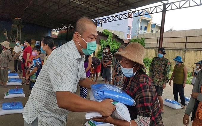 Apoyan a familias de origen vietnamita en Camboya frente al Covid-19 