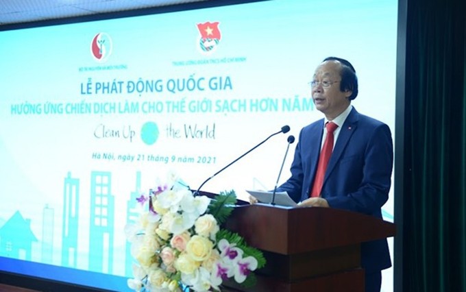 El viceministro del Recursos Naturales y Medio Ambiente, Vo Tuan Nhan, habla en el acto del lanzamiento de la campaña (Fotografía: VNA)
