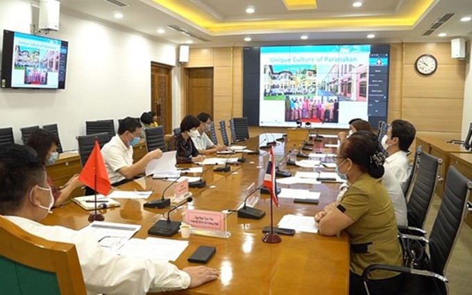 En la reunión. (Fotografía: baoquangninh.com.vn)