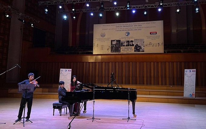 Efectúan en Hanói concierto en conmemoración del compositor Sergei Prokofiev.