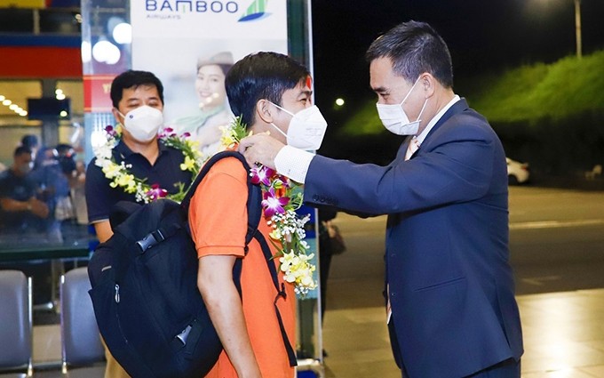 Provincia de Quang Binh recibe a primeros visitantes tras el distanciamiento social.