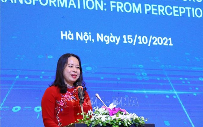 La vicepresidenta de Vietnam, Vo Thi Anh Xuan, interviene en la cita. (Fotografía: VNA)