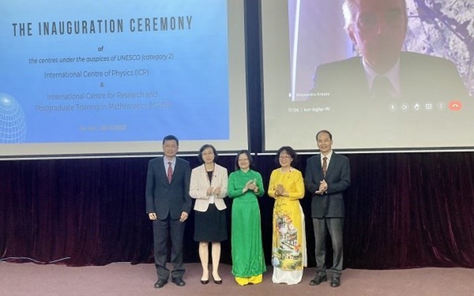 Presentan Centros Internacional de Física y de Investigación y Formación Matemática en Vietnam. (Fotografía: VNA)