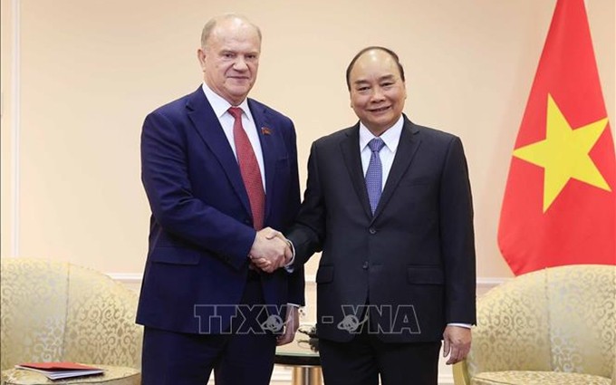 El presidente de Vietnam, Nguyen Xuan Phuc (derecha), y el titular del Partido Comunista de la Federación de Rusia, Guennadi Ziugánov. (Fotografía: VNA)