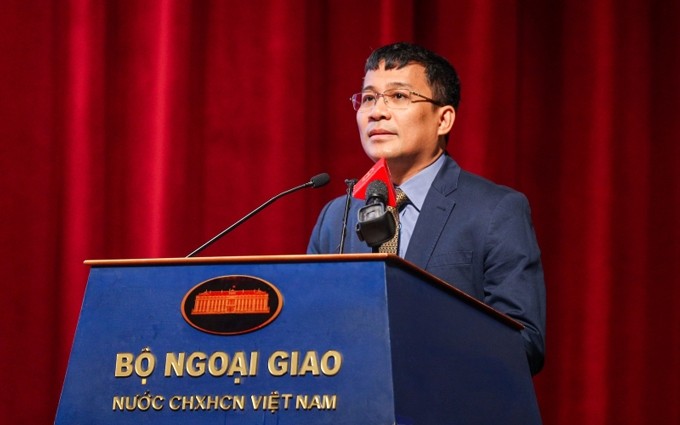 El viceministro de Relaciones Exteriores Nguyen Minh Vu interviene en el evento. (Fotografía: cand.com.vn)