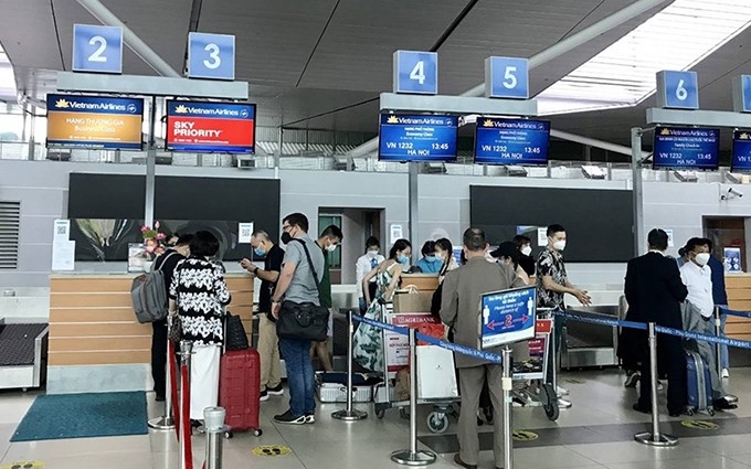 Vietnam planea restaurar vuelos internacionales a partir de mediados de diciembre.