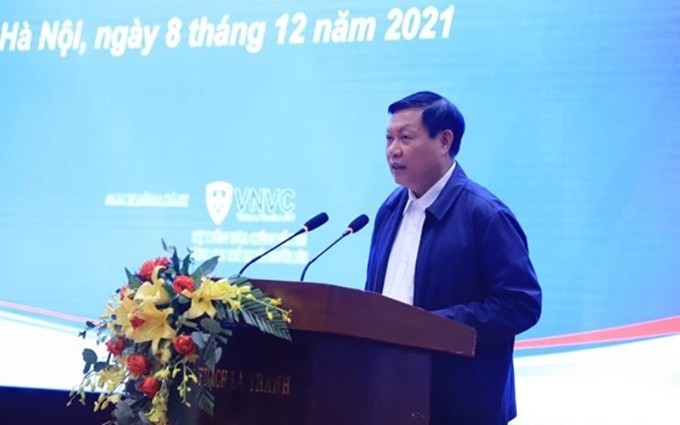 El viceministro Do Xuan Tuyen habla en el acto. (Fotografía: VNA)