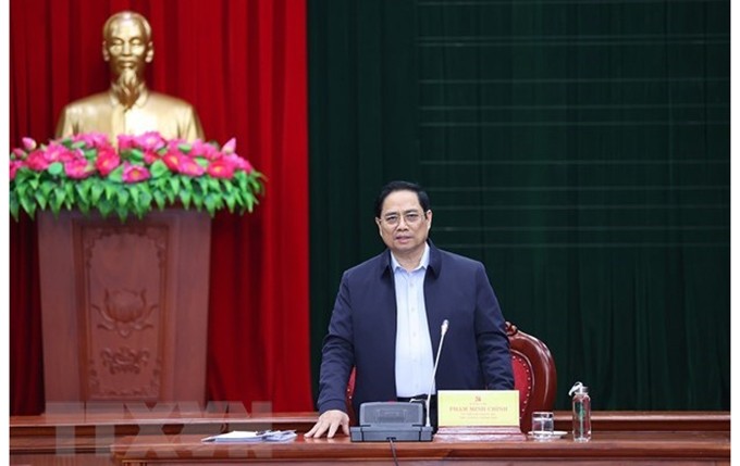 El primer ministro de Vietnam, Pham Minh Chinh, interviene en la reunión. (Fotografía: VNA)