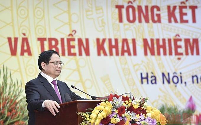 El primer ministro vietnamita, Pham Minh Chinh, participa en la conferencia. (Fotografía: Nhan Dan)