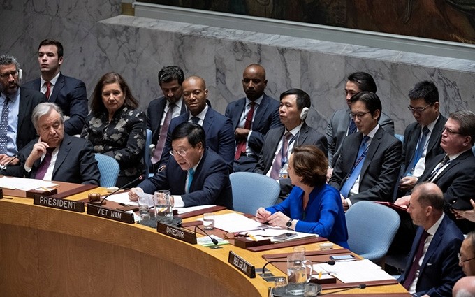 El viceprimer ministro de Vietnam, Pham Binh Minh, preside una sesión de debate abierta del Consejo de Seguridad de la ONU.(Fotografía: VOV)