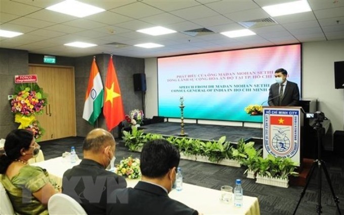  Madan Mohan Sethi, cónsul general indio en Ciudad Ho Chi Minh, habla en el acto (Fuente: VNA)