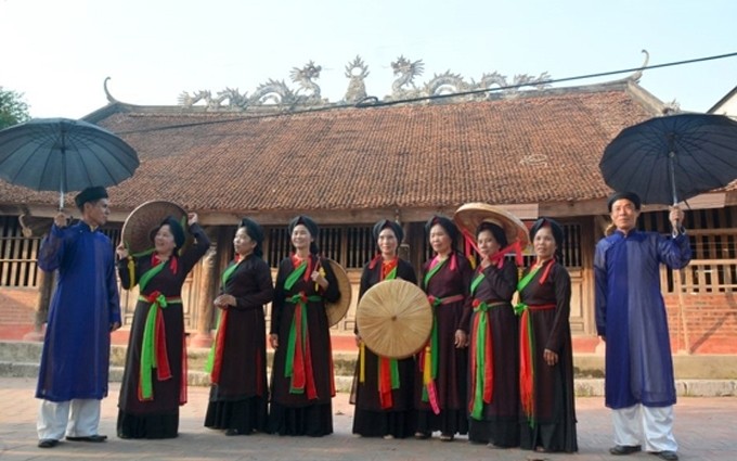 Representación del canto popular Quan Ho de la provincia de Bac Ninh. 