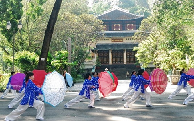 Clase de artes marciales para personas mayores en Ciudad Ho Chi Minh. (Fotografía: VNA)