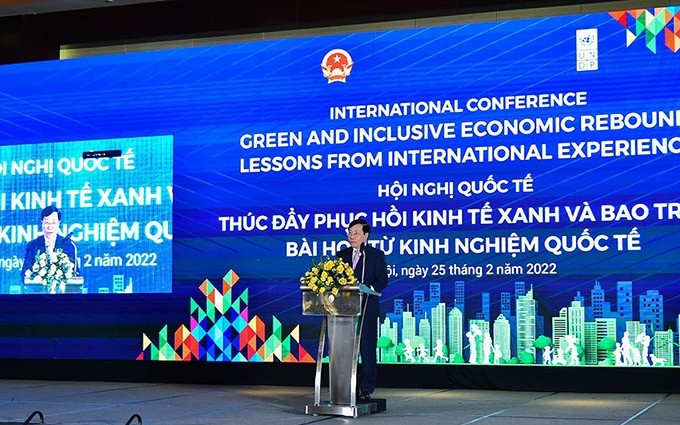 El viceprimer ministro vietnamita Pham Binh Minh habla en el evento. (Fotografía: baoquocte.vn)