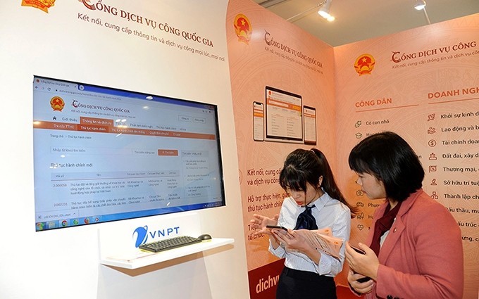 Más de mil servicios integrados en el Portal Nacional de Servicios Públicos son un paso específico del Gobierno vietnamita, órgano pionero en la transformación digital. 