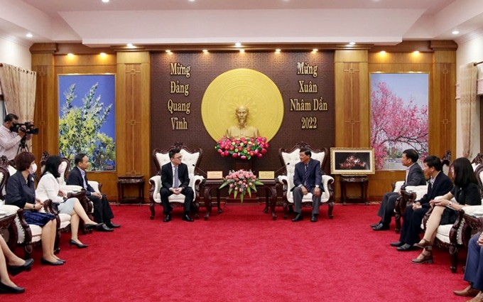 En la reunión con el Comité partidista de la provincia de Lam Dong. (Fotografía: Nhan Dan)