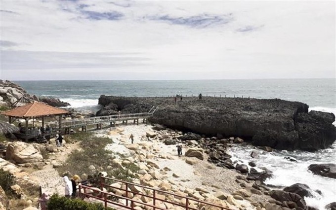 Trabajan por convertir a Mui Dinh en un complejo turístico de alta calidad. (Fotografía: VNA)