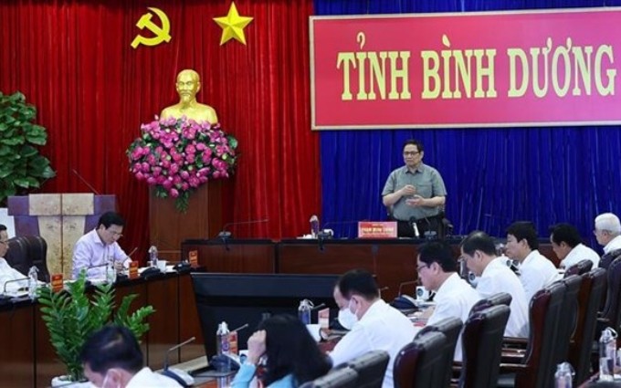  Binh Duong debe desarrollar un ecosistema industrial verde e inteligente, según premier vietnamita.