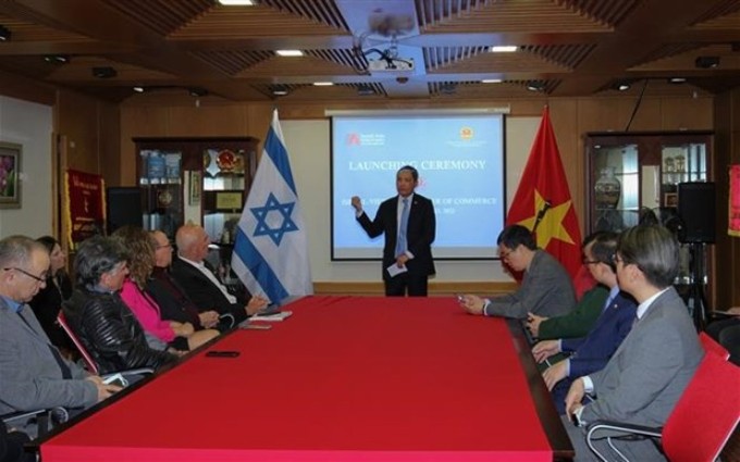 El embajador vietnamita en Israel, Do Minh Hung, interviene en el acto inaugural (Foto: VNA)