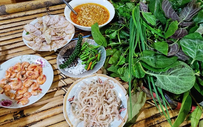 Ensalada de hojas, plato estrella en la provincia vietnamita de Kon Tum (Foto: Nhan Dan)